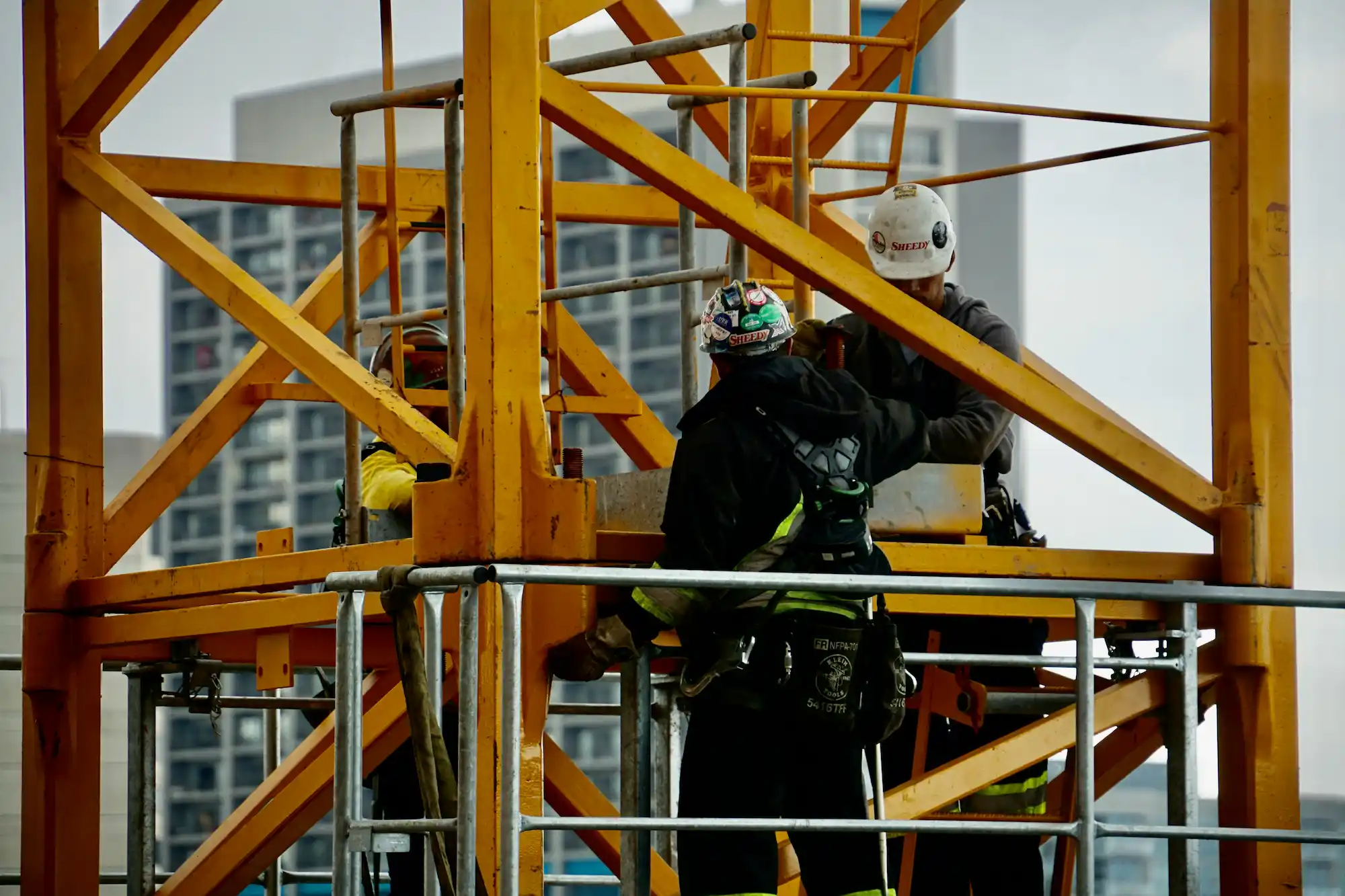 Construction scaffold crew from Las Vegas Scaffolding Rental assembling scaffold systems